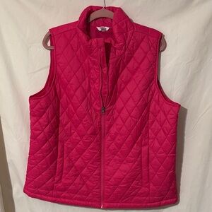 Time and Tru Quilted Sleeveless Zip-Front Vest in Bright Pink
